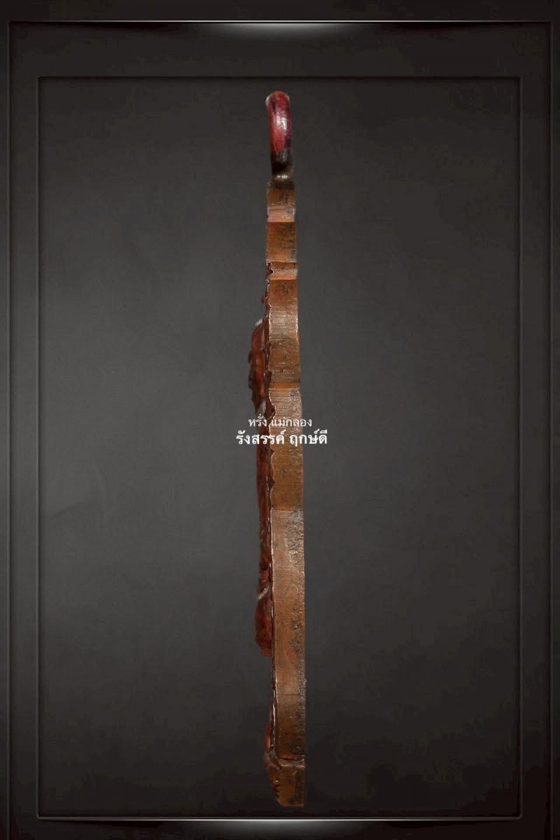 นนทบุรี จากคุณนายกลายเป็นยาจก สาวร้องทนายดังชีวิตพังเพราะโดนลูกน้องหลอก ถูกฟ้อง ติดคุก คิดฆ่าตัวตาย เมื่อวันที่ 19 กันยายน 68 ที่สำนักงานมูลนิธิรณรงค์ทวงคืนความยุติธรรมในสังคม ถนนแจ้งวัฒนะ ตำบลบางตลาด อำเภอปากเกร็ด จังหวัดนนทบุรี น.ส.พรรณทิพา หรือปุ้ม อาย