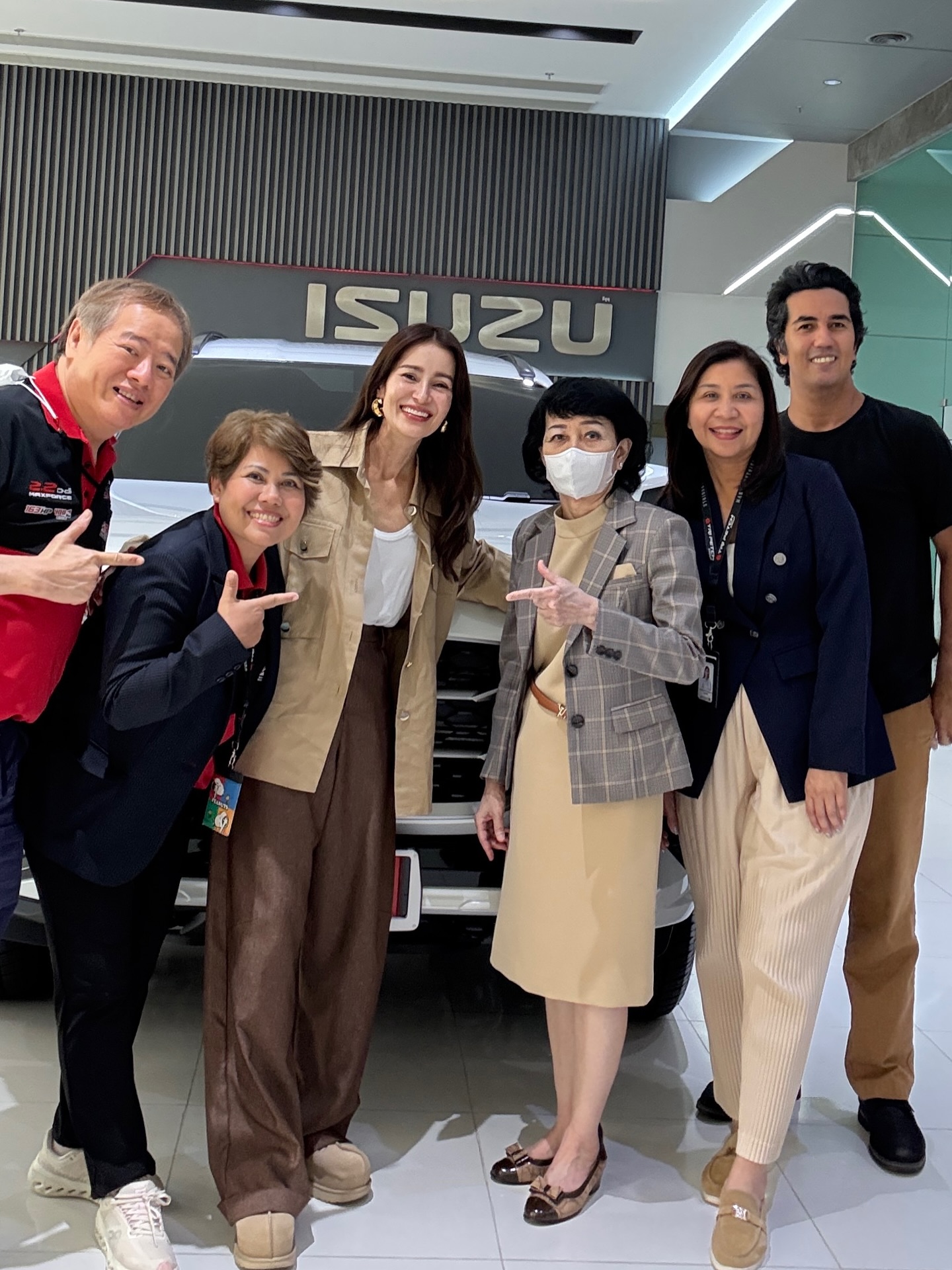 แอน ทองประสม