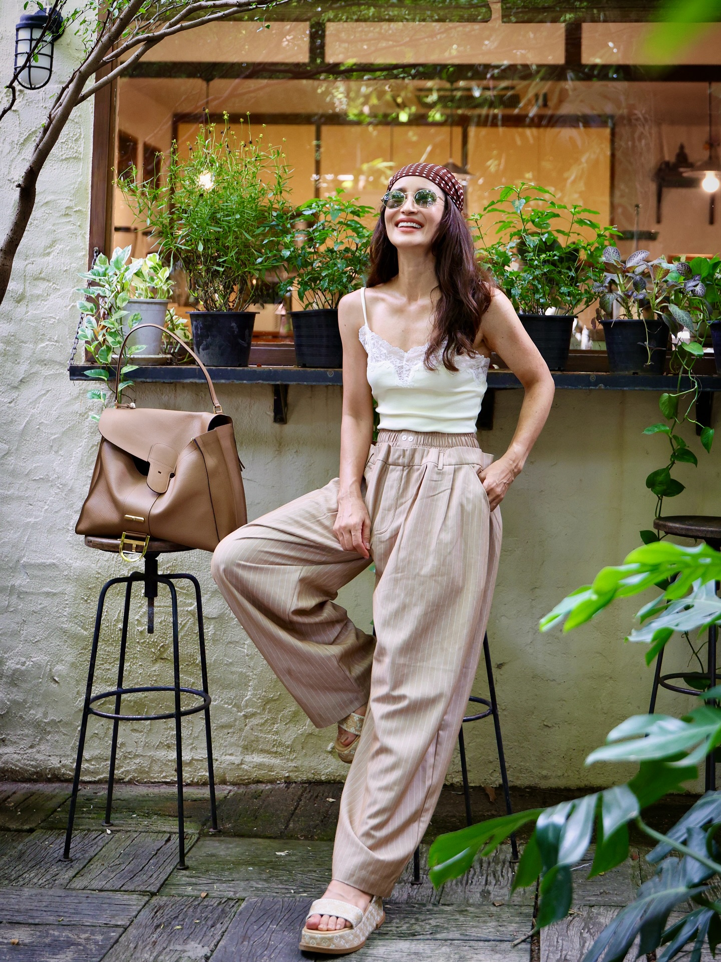 แอน ทองประสม