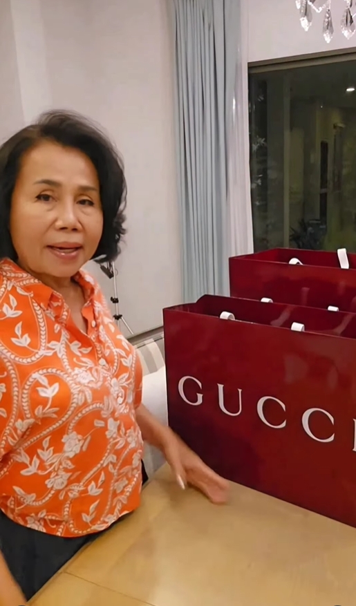 ยายหนิง