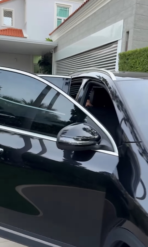 เนย โชติกา