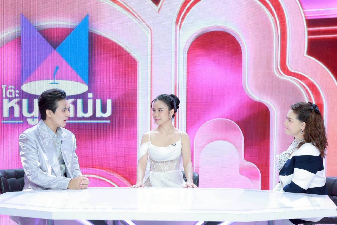 รุ้ง ราวรรณ