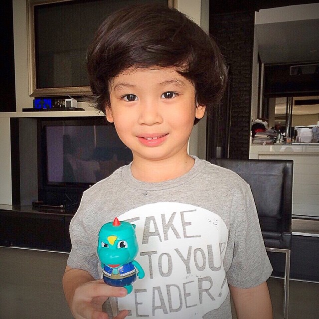 ตุ้ย ธีรภัทร์