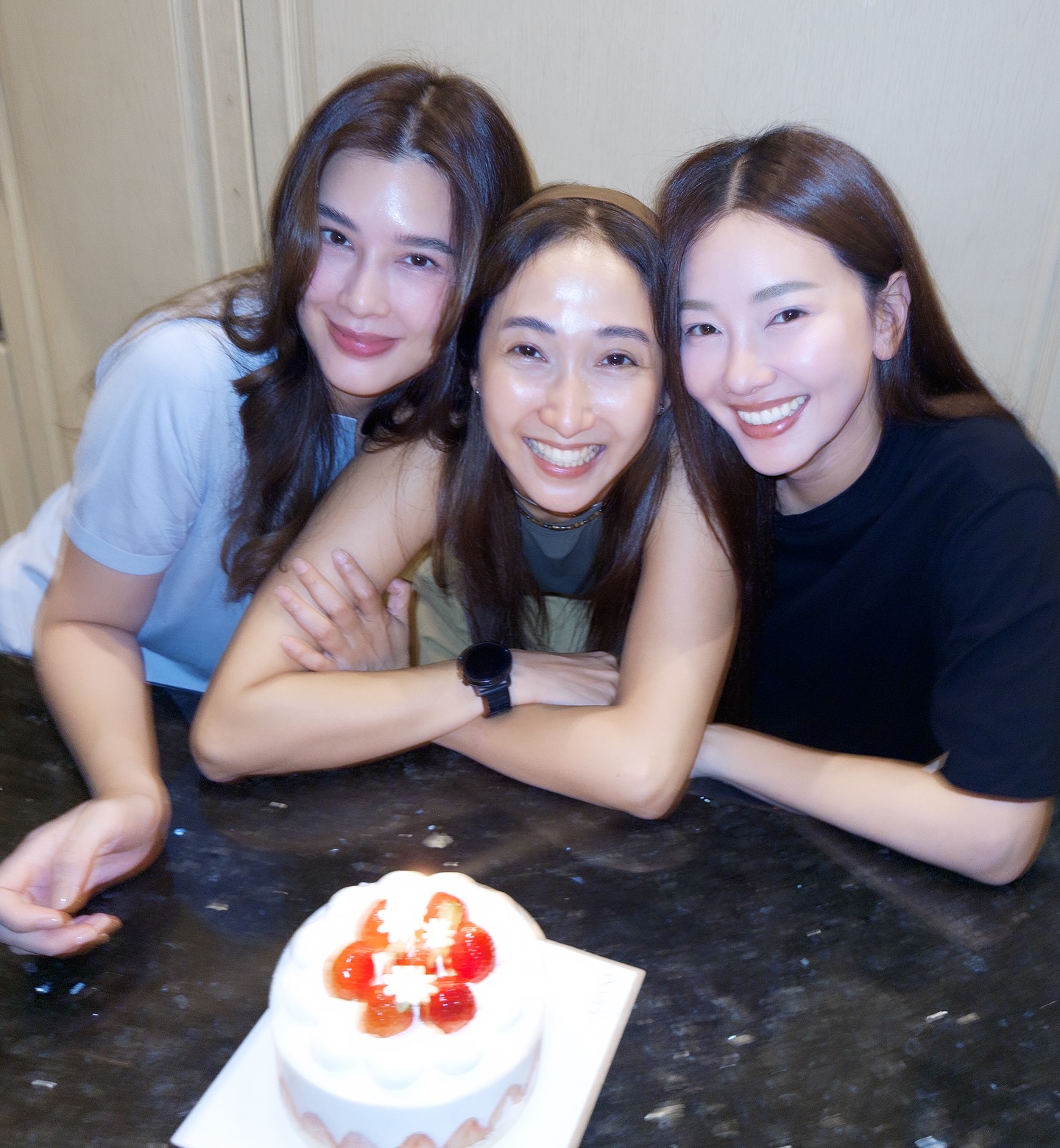 นุ่น บี เจีียบ