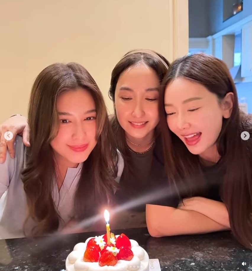 นุ่น บี เจีียบ