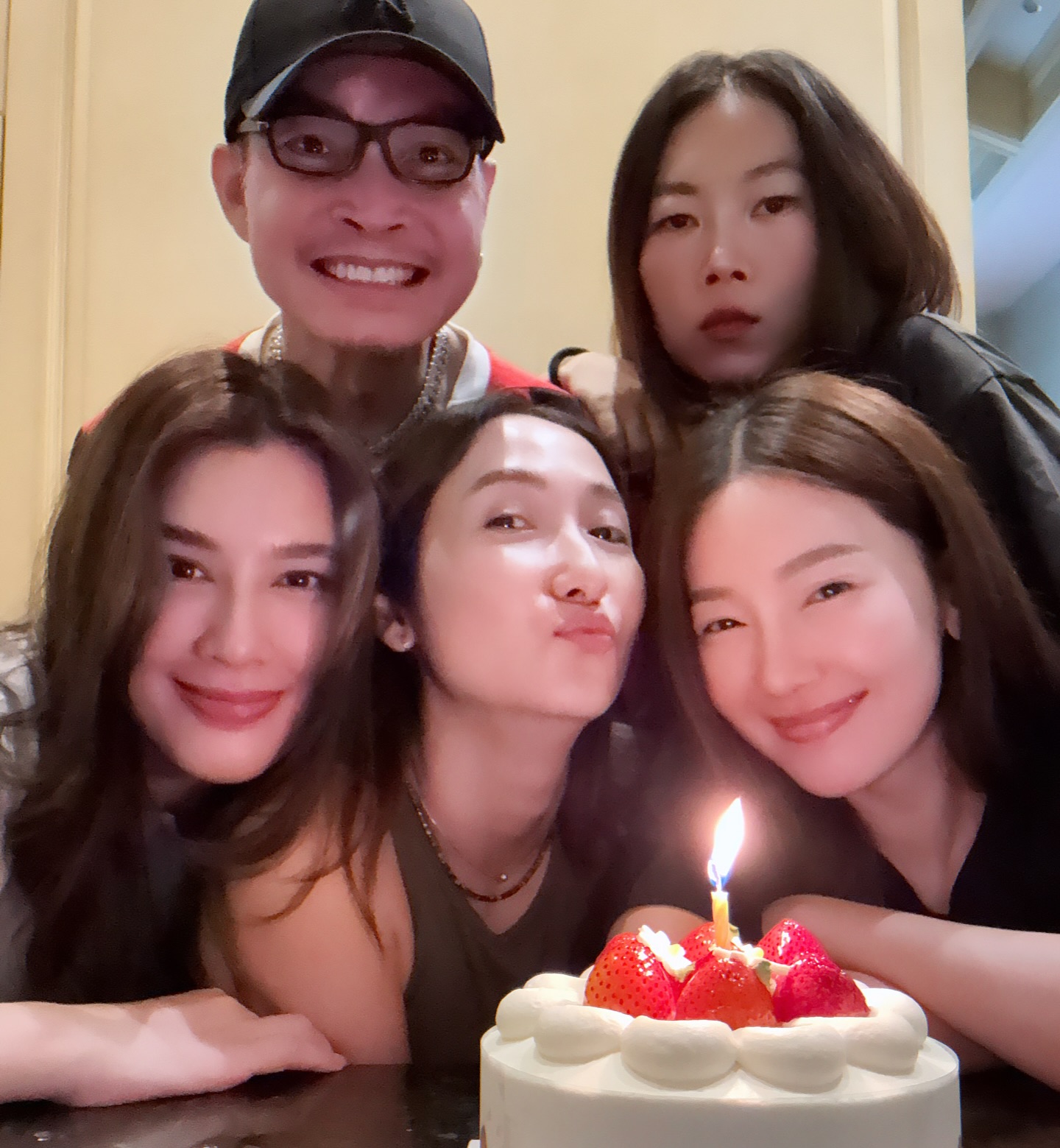 นุ่น บี เจีียบ