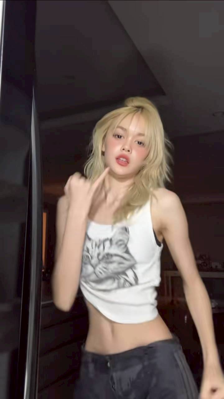 น้องลียา