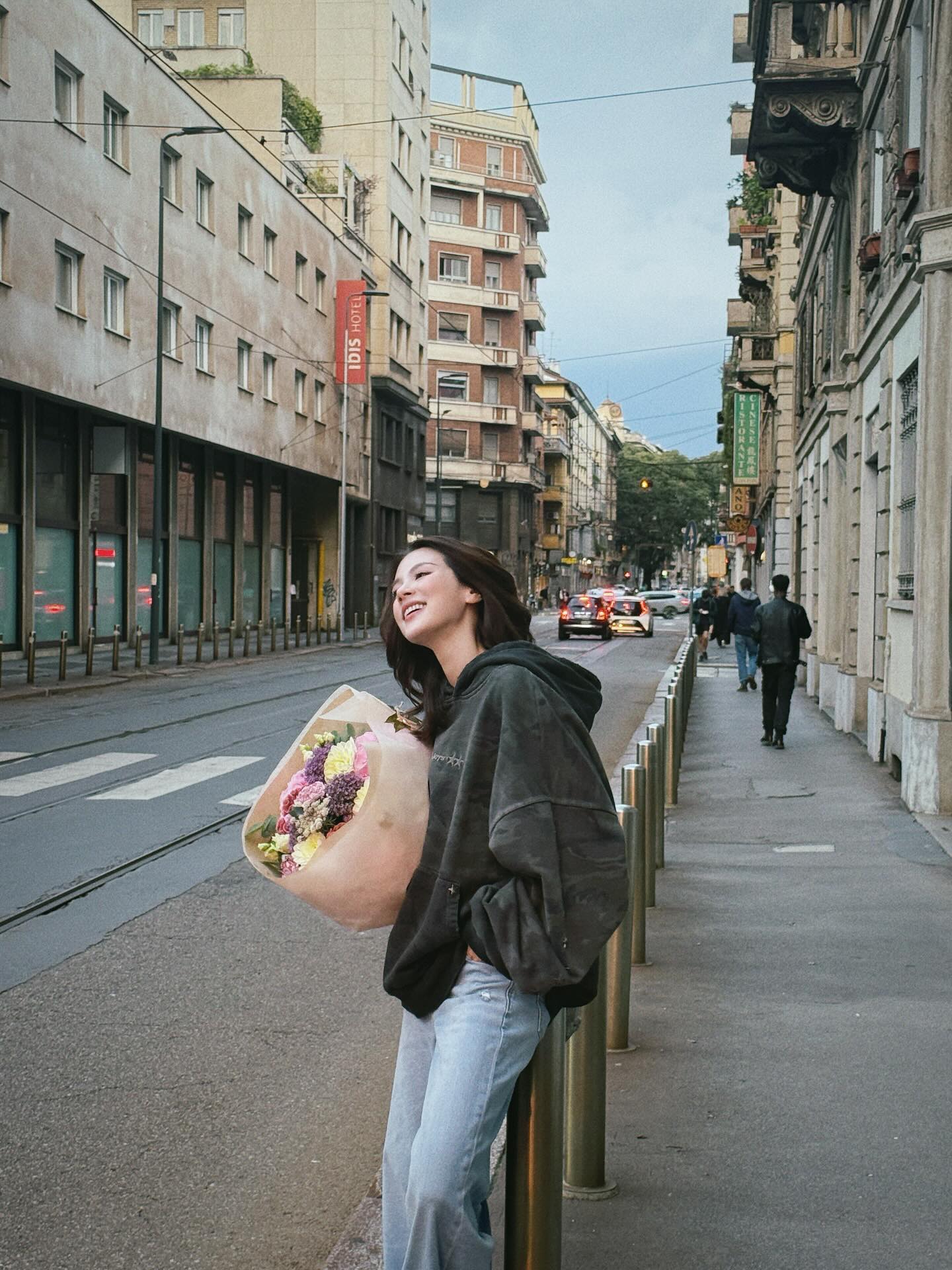 ใบเฟิร์น พิมพ์ชนก