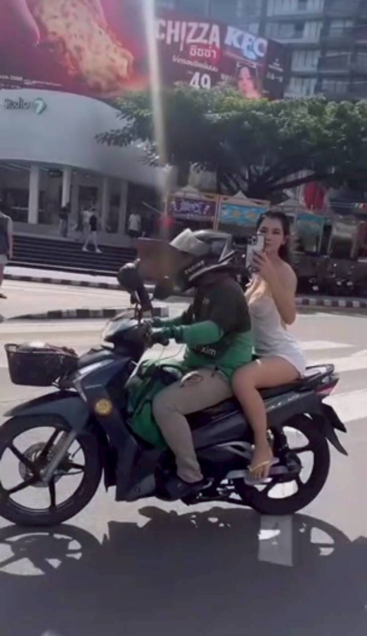 แน๊ต เกศริน