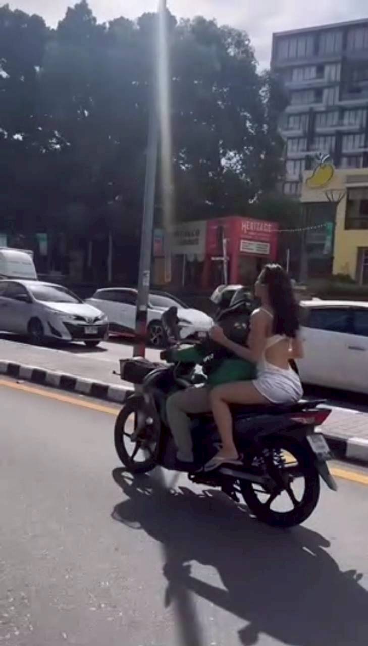 แน๊ต เกศริน