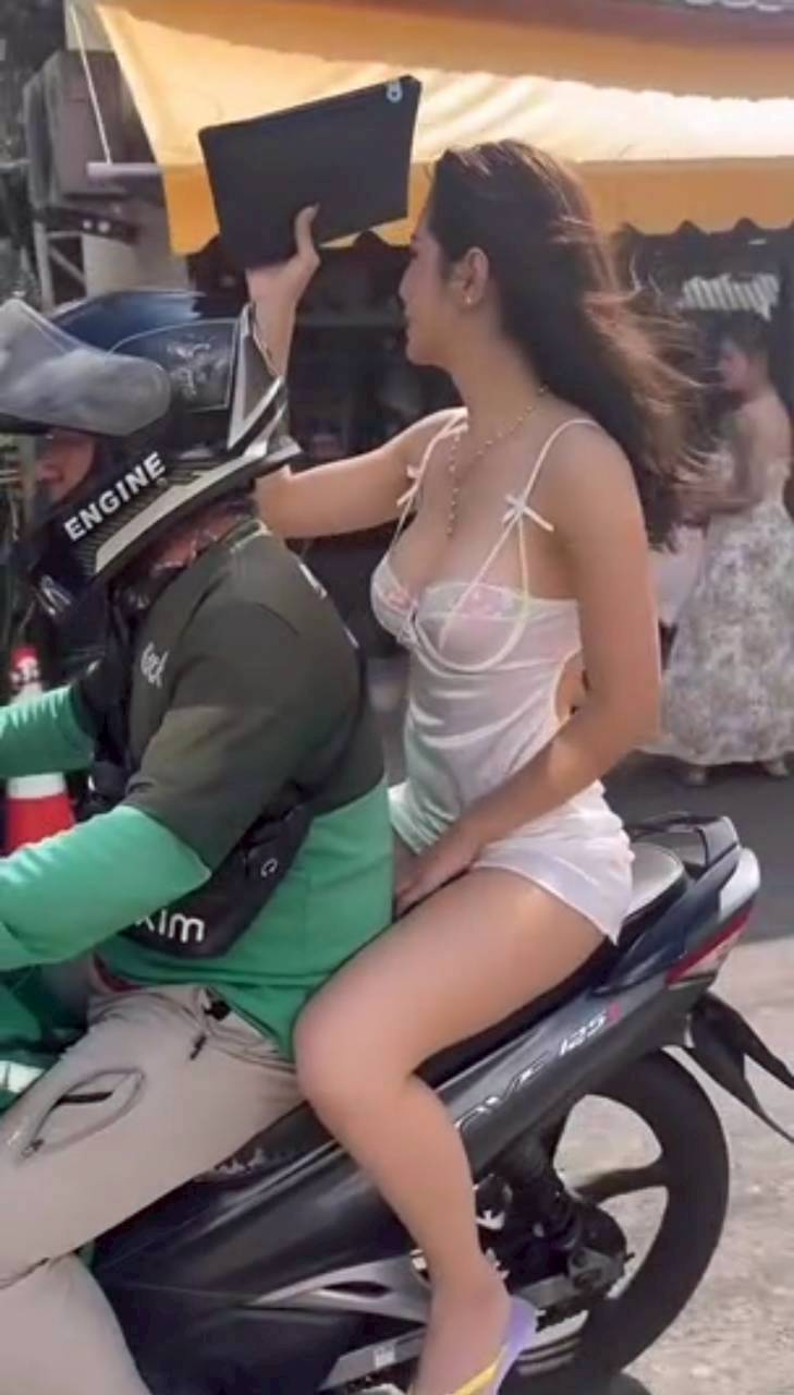 แน๊ต เกศริน