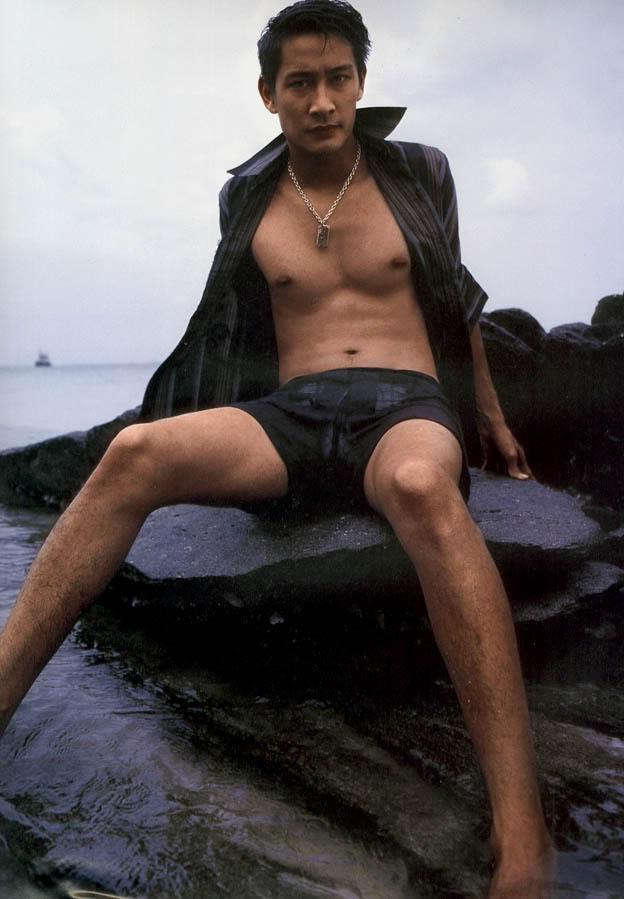 ป้อง ณวัฒน์