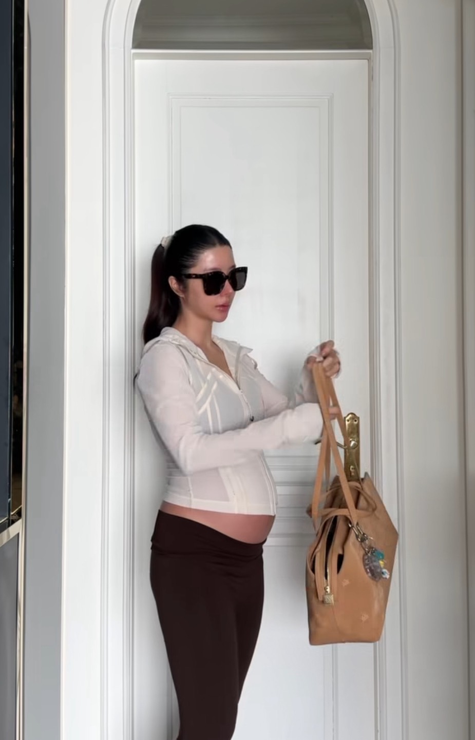 เนย วรัฐฐา คุณแม่สายแฟ