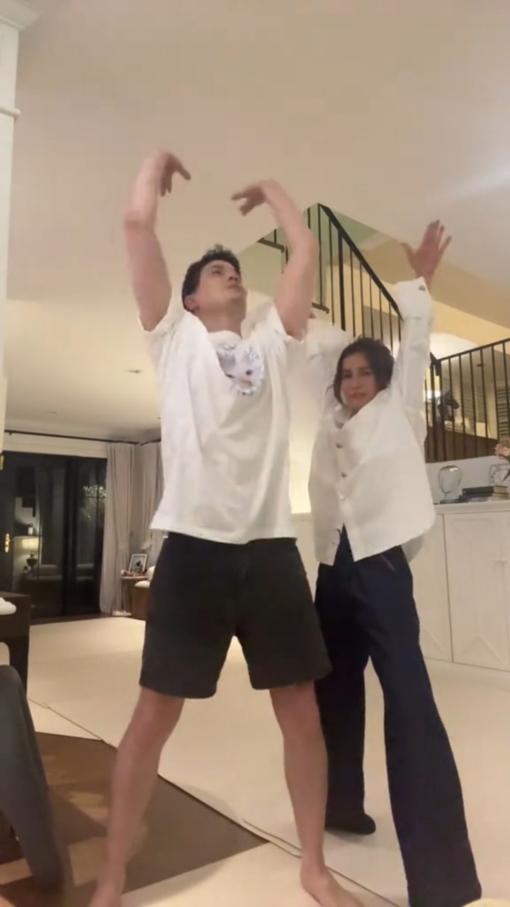 แอน ทองประสม