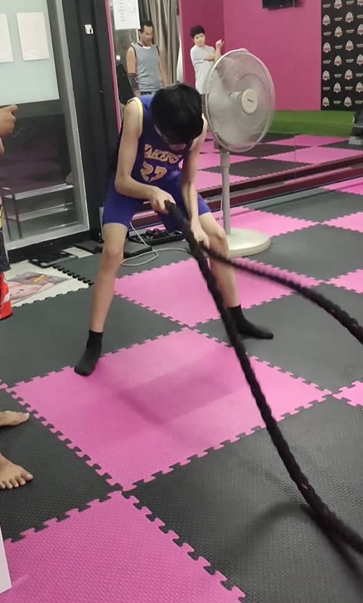 น้องฑีฆายุ