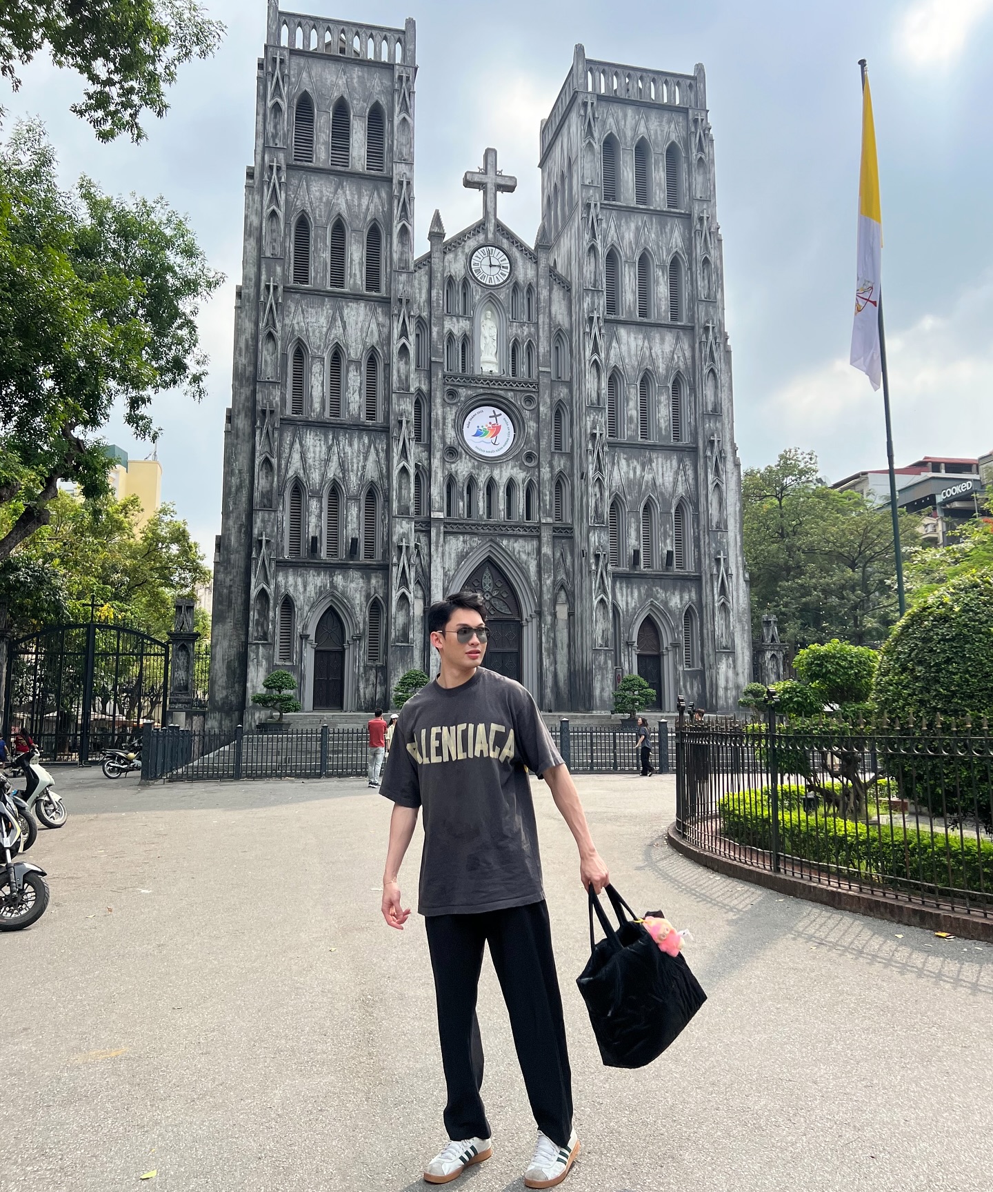 ดีเจมะตูม