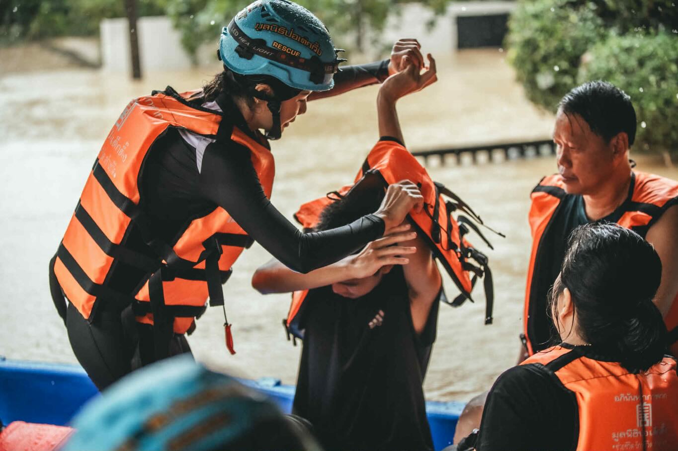 แนท เกศริน