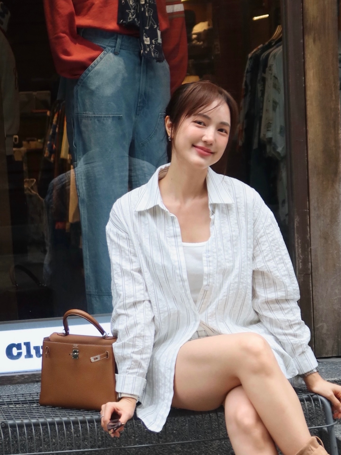 บัว นลินทิพย์