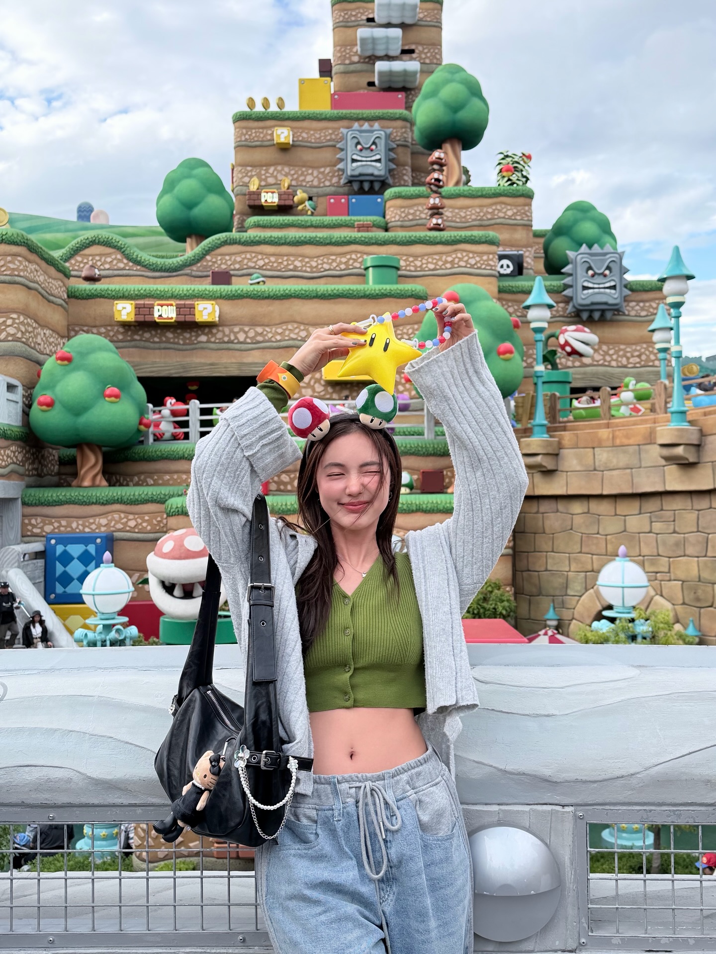 บัว นลินทิพย์