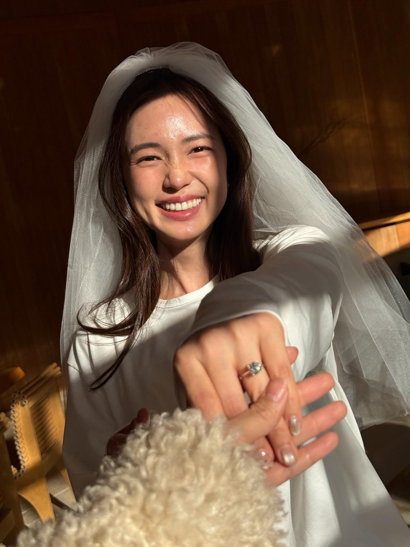 บัว นลินทิพย์