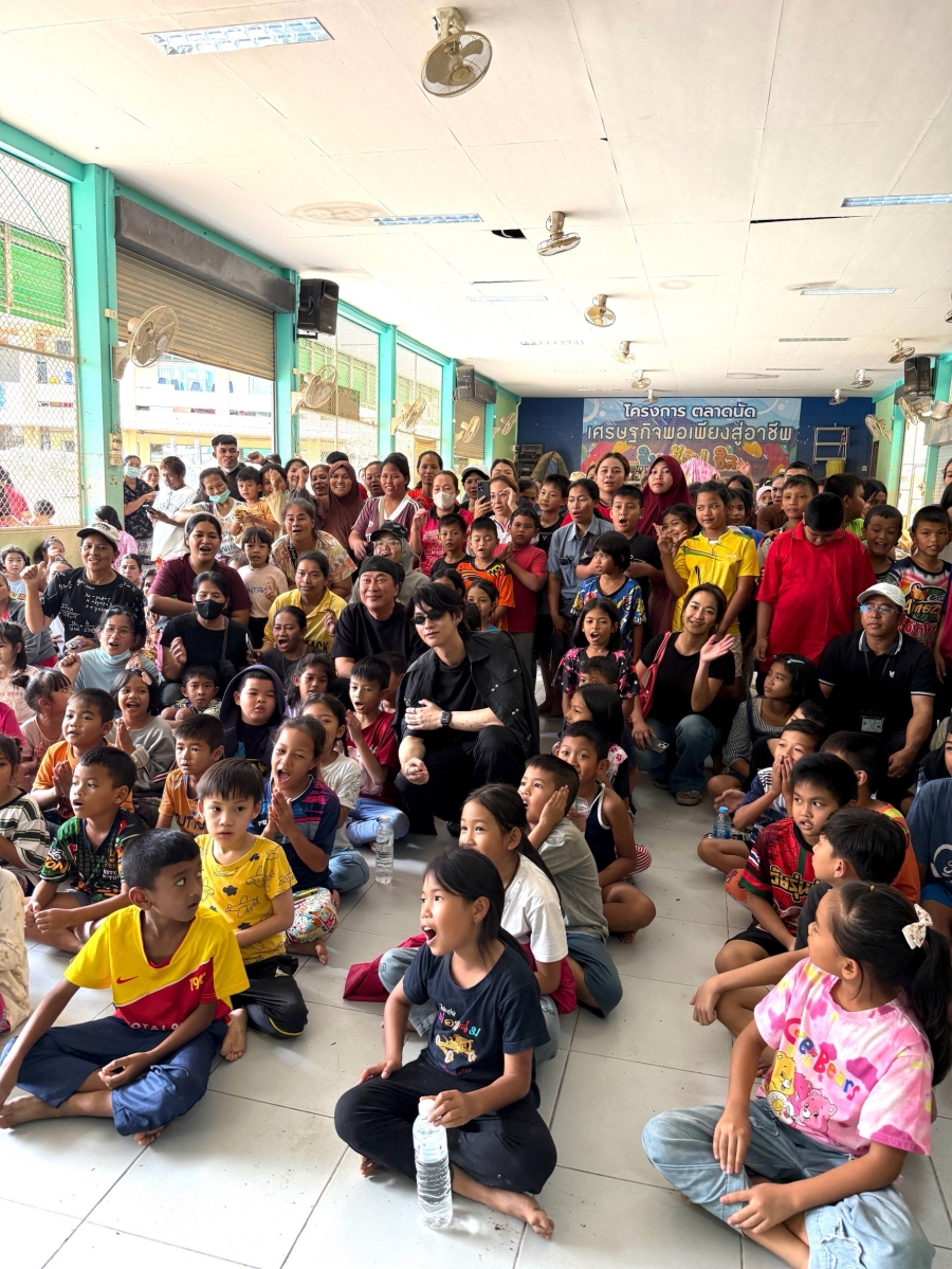ไบร์ท วชิรวิชญ์ บริจาคน้ำท่วมหาดใหญ่