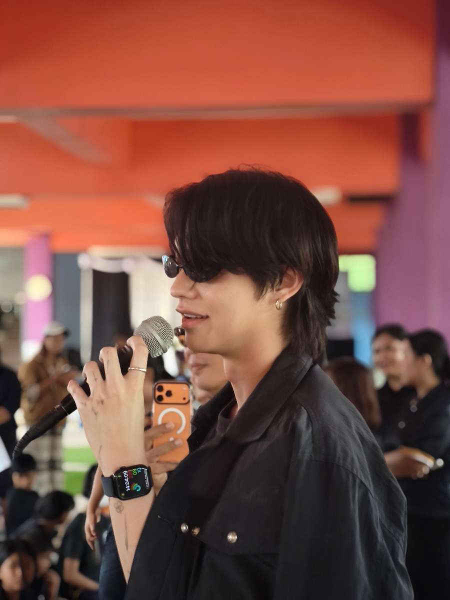 ไบร์ท วชิรวิชญ์ บริจาคน้ำท่วมหาดใหญ่