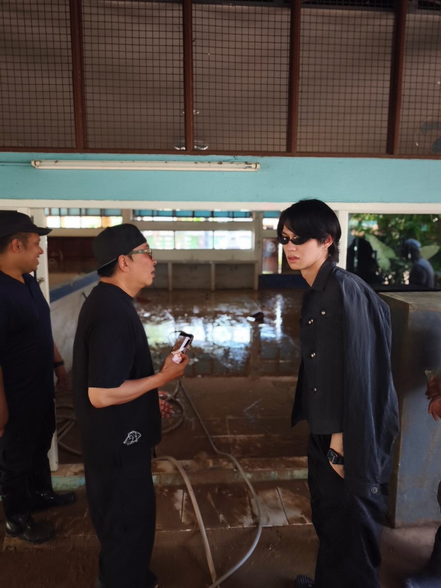 ไบร์ท วชิรวิชญ์ บริจาคน้ำท่วมหาดใหญ่