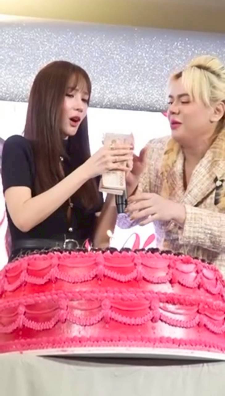 อั้ม พัชราภา