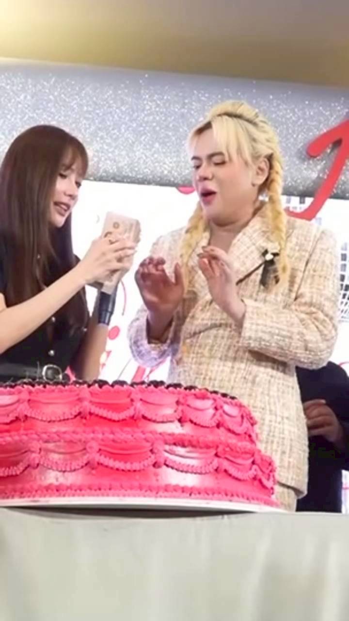 อั้ม พัชราภา