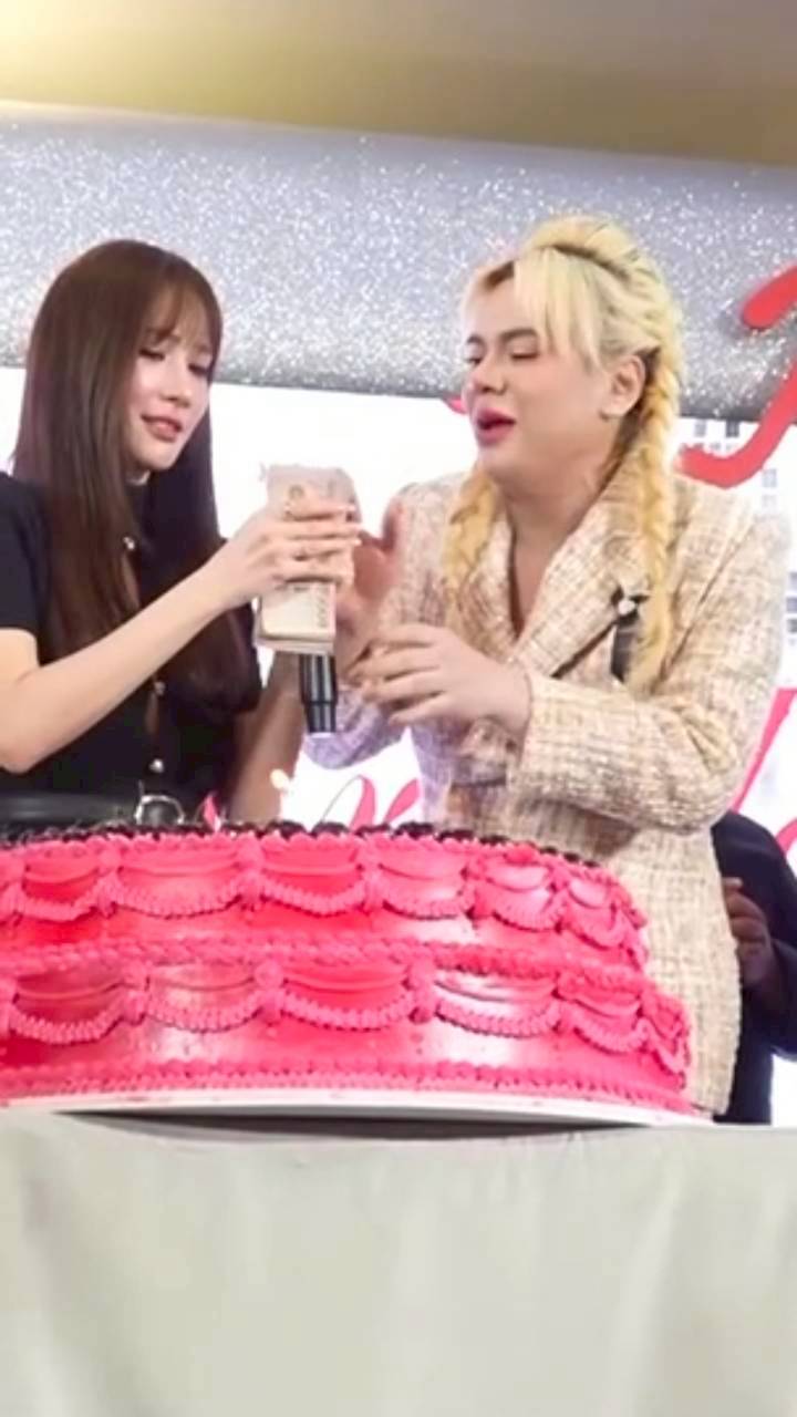 อั้ม พัชราภา