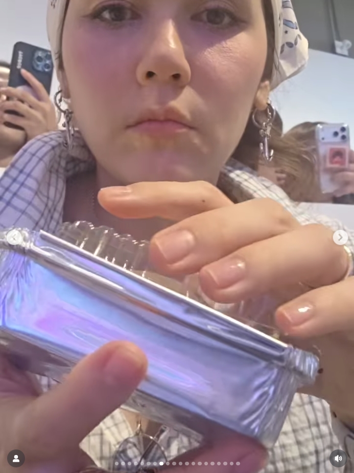 ชมพู่ อารยา