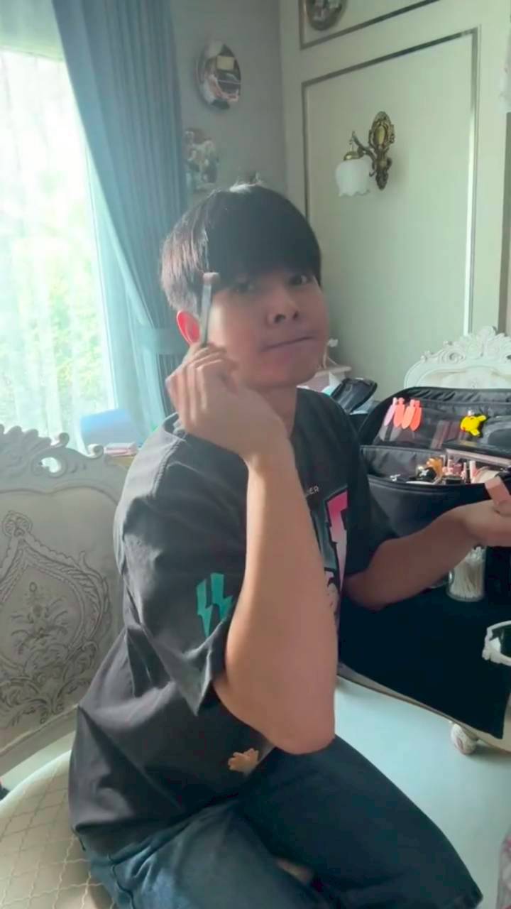 มอส เพื่อนเกล