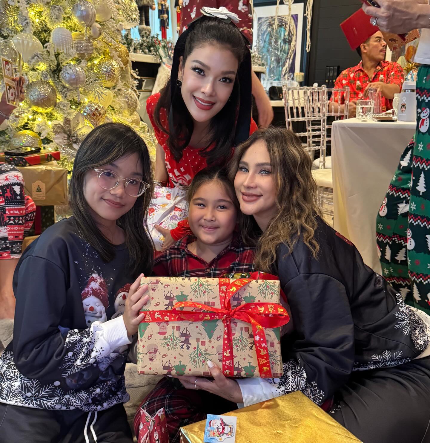 ข้าวโพด สมิทธินันท์