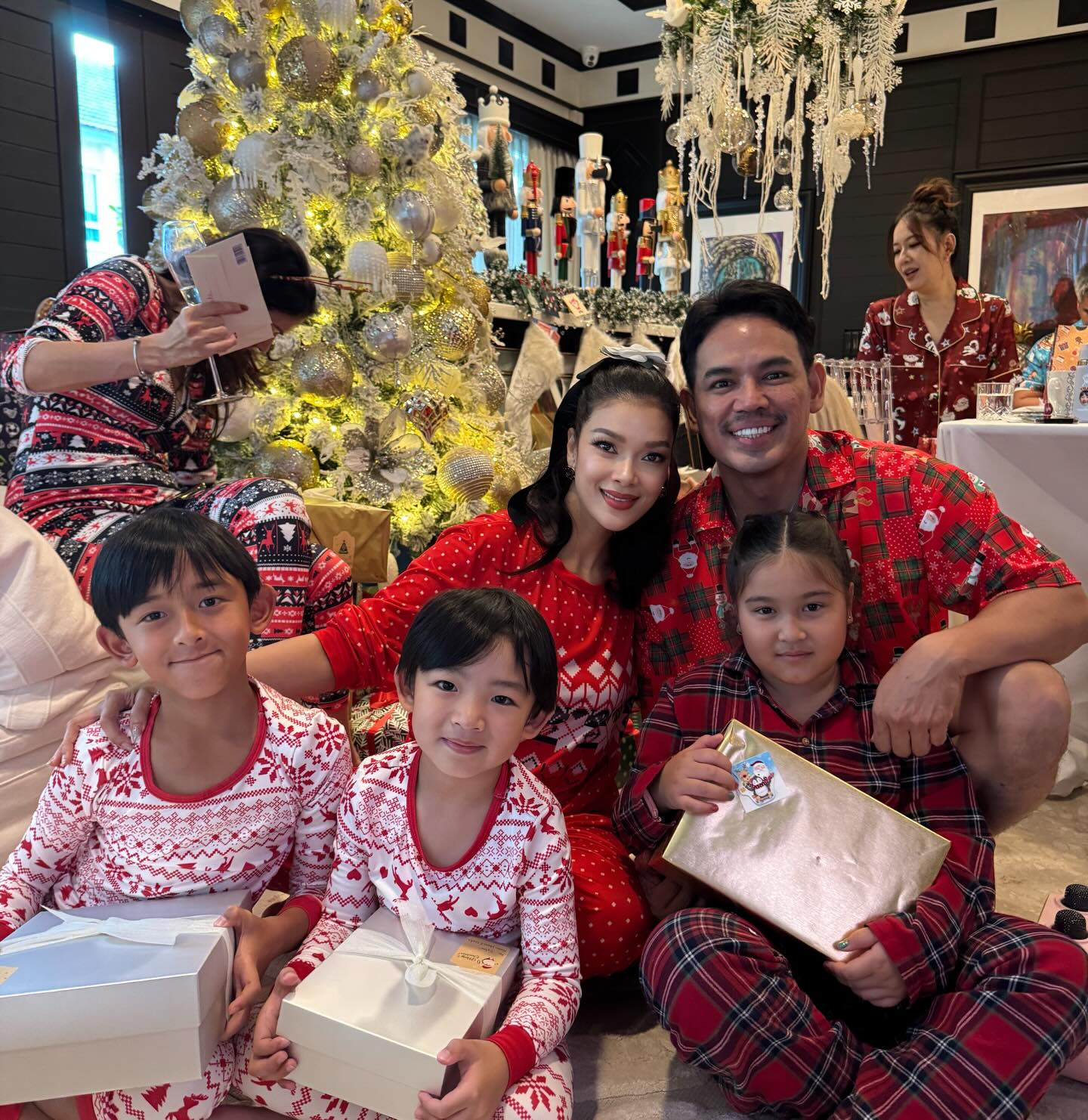 ข้าวโพด สมิทธินันท์