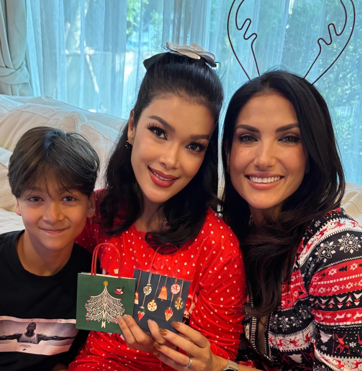 ข้าวโพด สมิทธินันท์