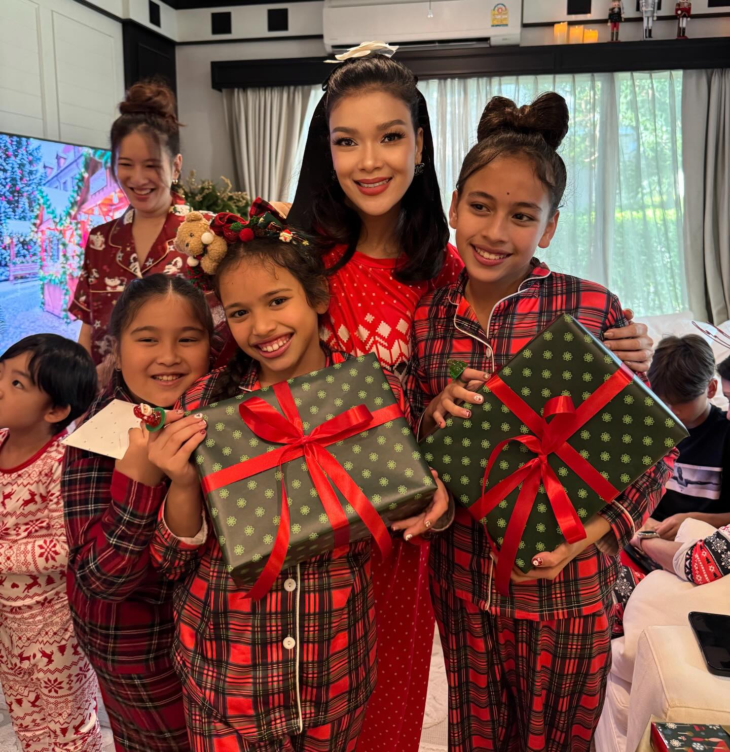 ข้าวโพด สมิทธินันท์