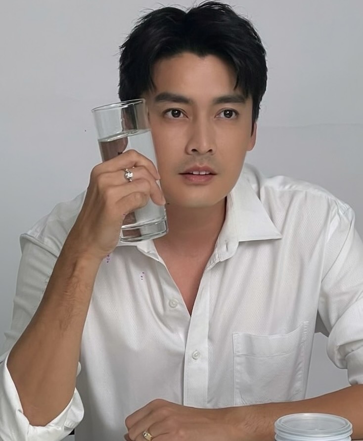 เขตต์ ฐานทัพ