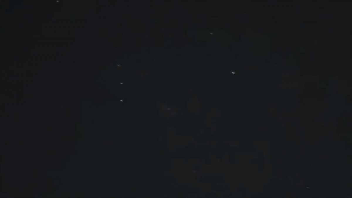 ผวาทั้งบางพลี วัตถุคล้ายโดรนนับสิบบินว่อนใกล้สุวรรณภูมิ ฝ่ายความมั่นคงเรียกประชุมด่วน