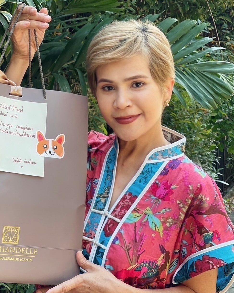 นก จริยา