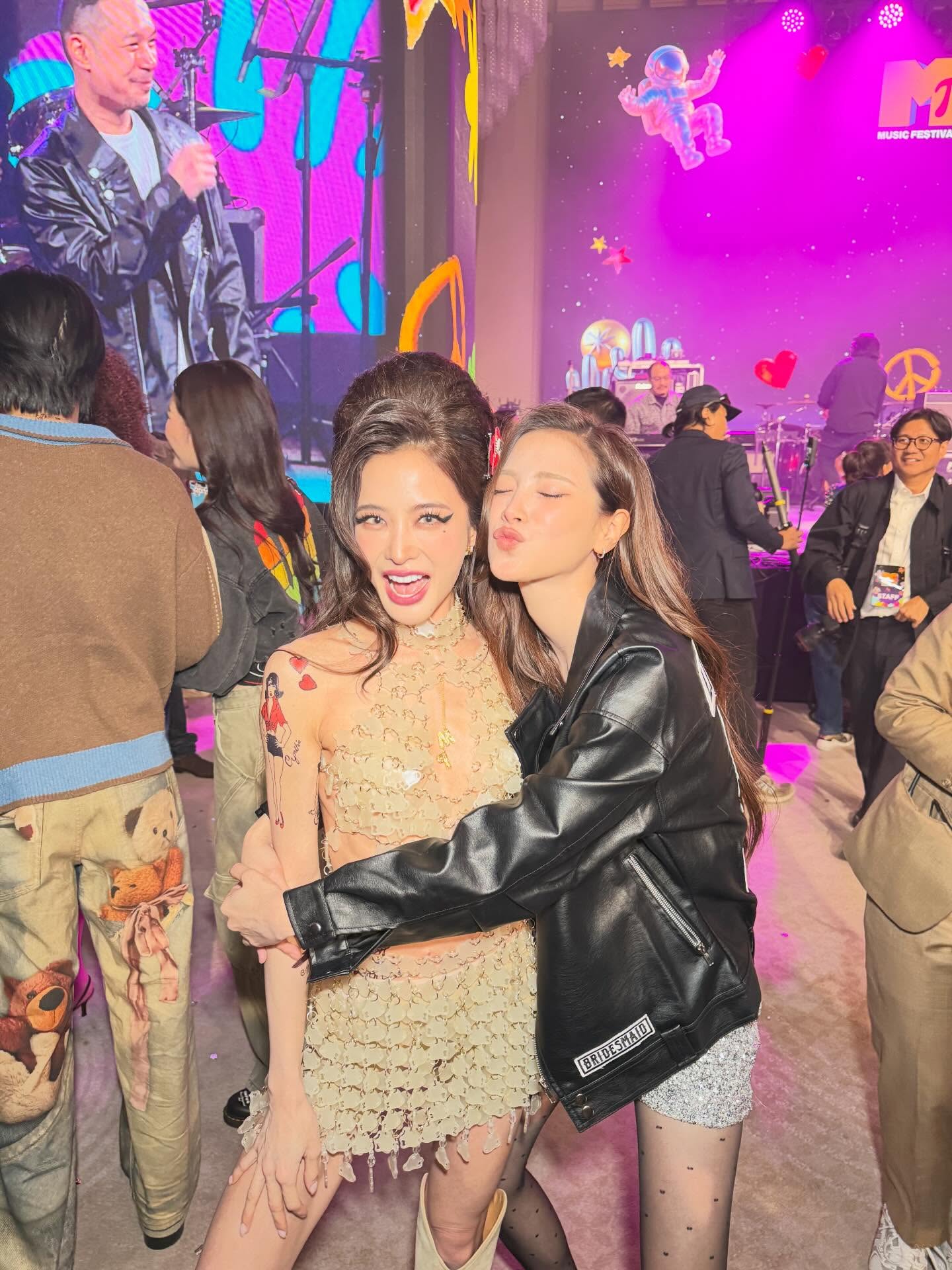 ใบเฟิร์น พิมพ์ชนก