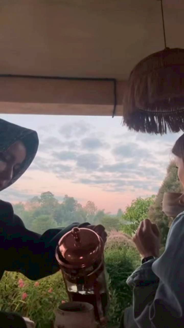 แอน ทองประสม