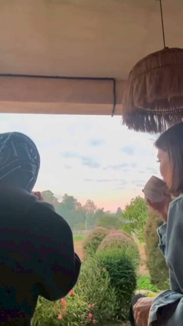 แอน ทองประสม