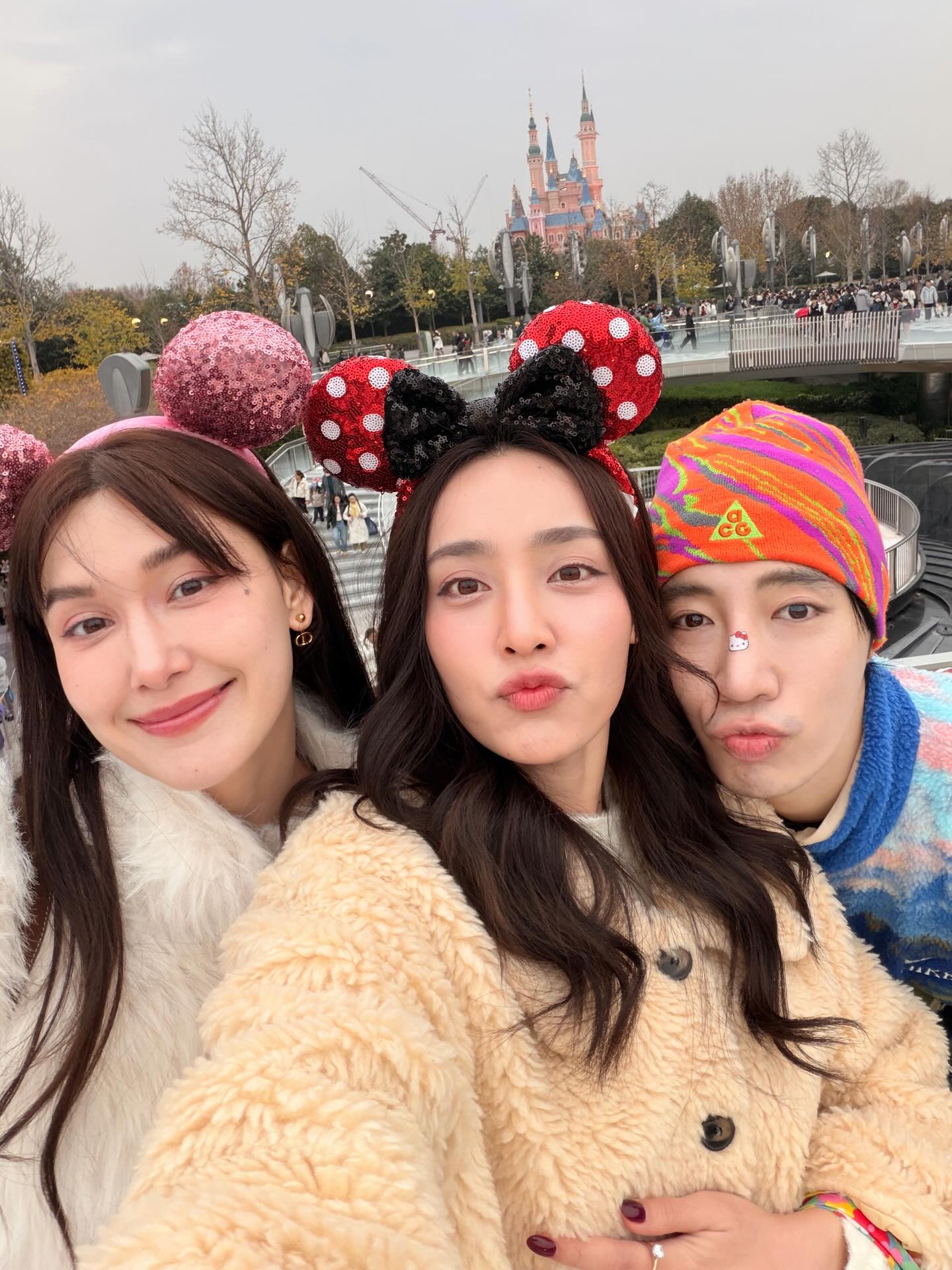 นนท์ อินทนน์