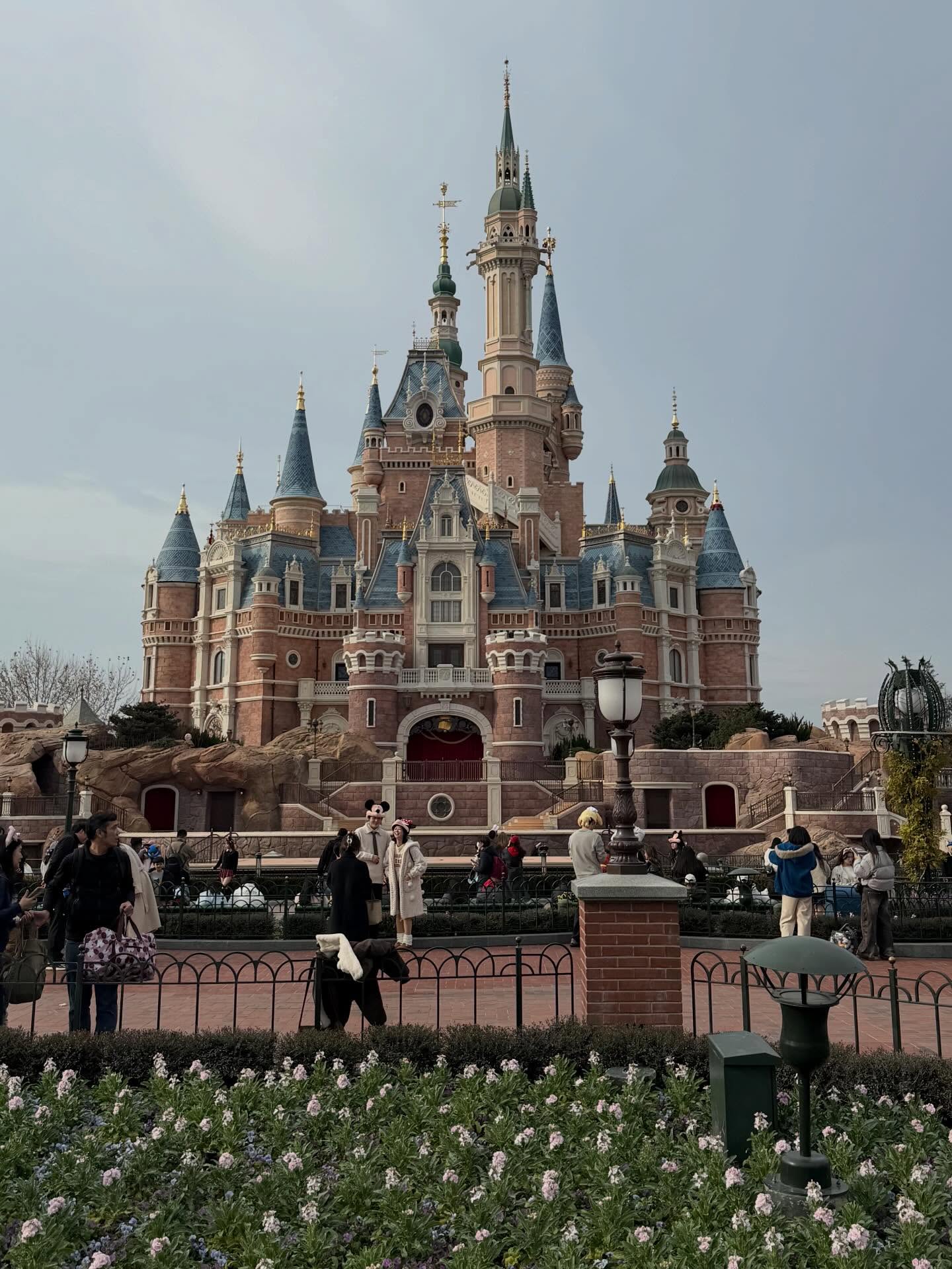 นนท์ อินทนน์