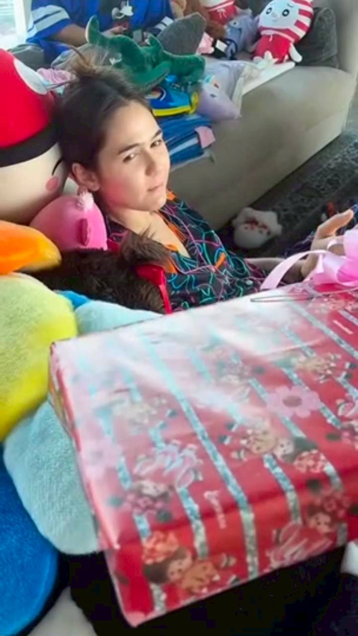 ชมพู่ อารยา