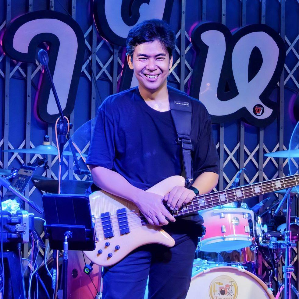 จอย ศิริลักษณ์