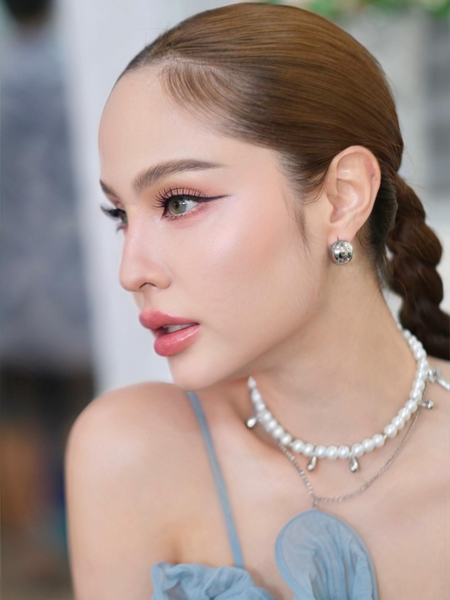 ขวัญ อุษามณี