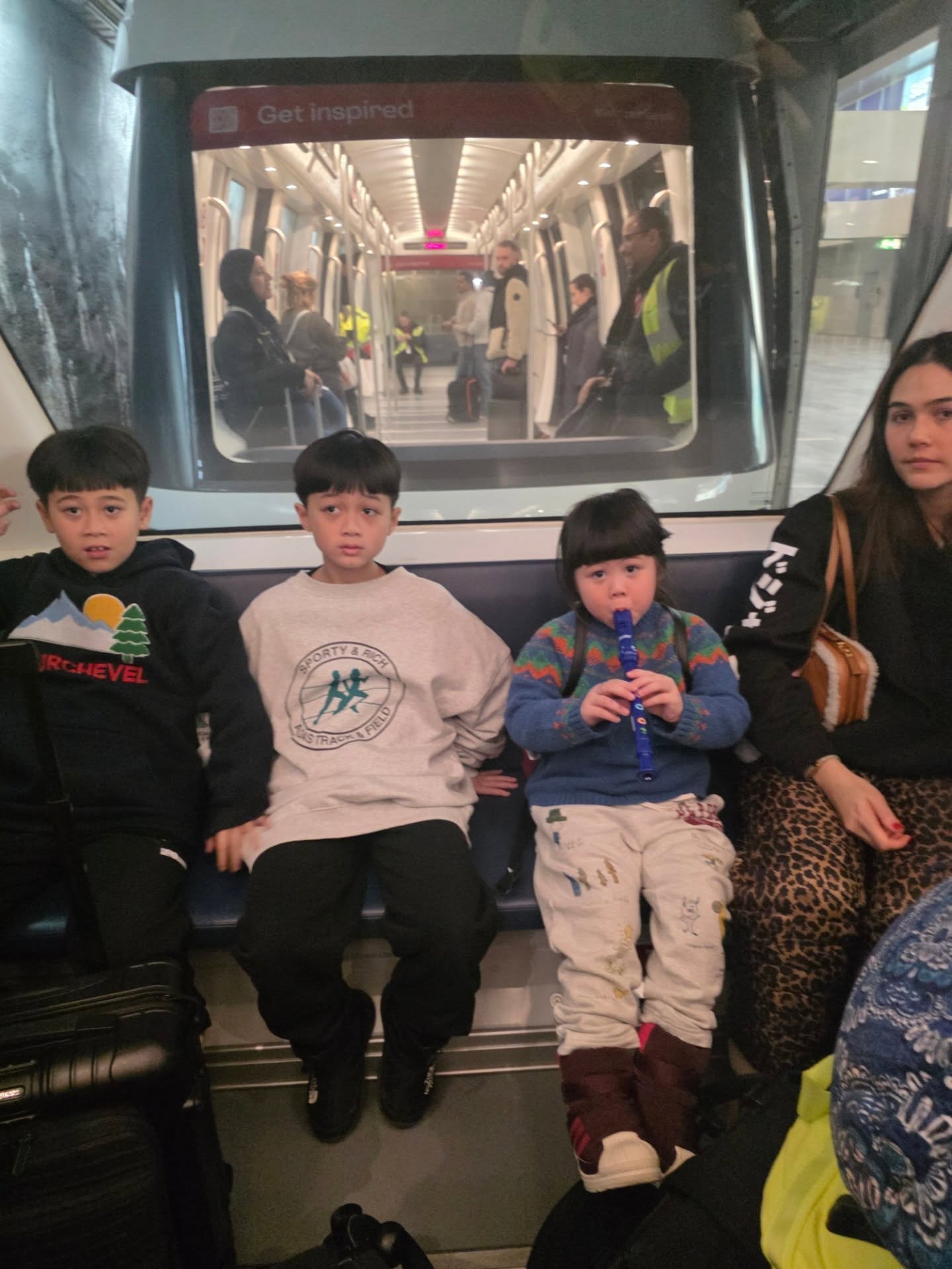 แม่ชม น้องเกล