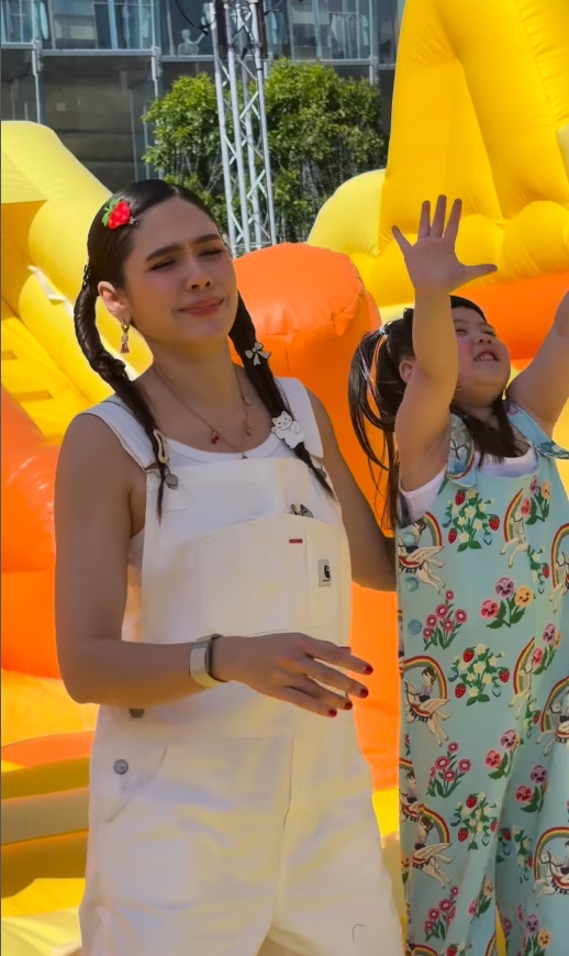 แม่ชม น้องเกล