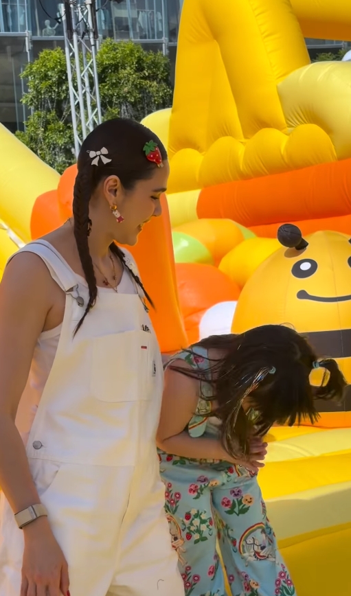 แม่ชม น้องเกล